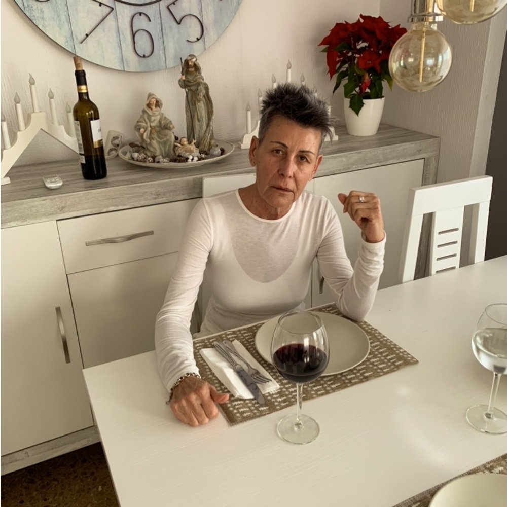 Meet your Posher, Aurora